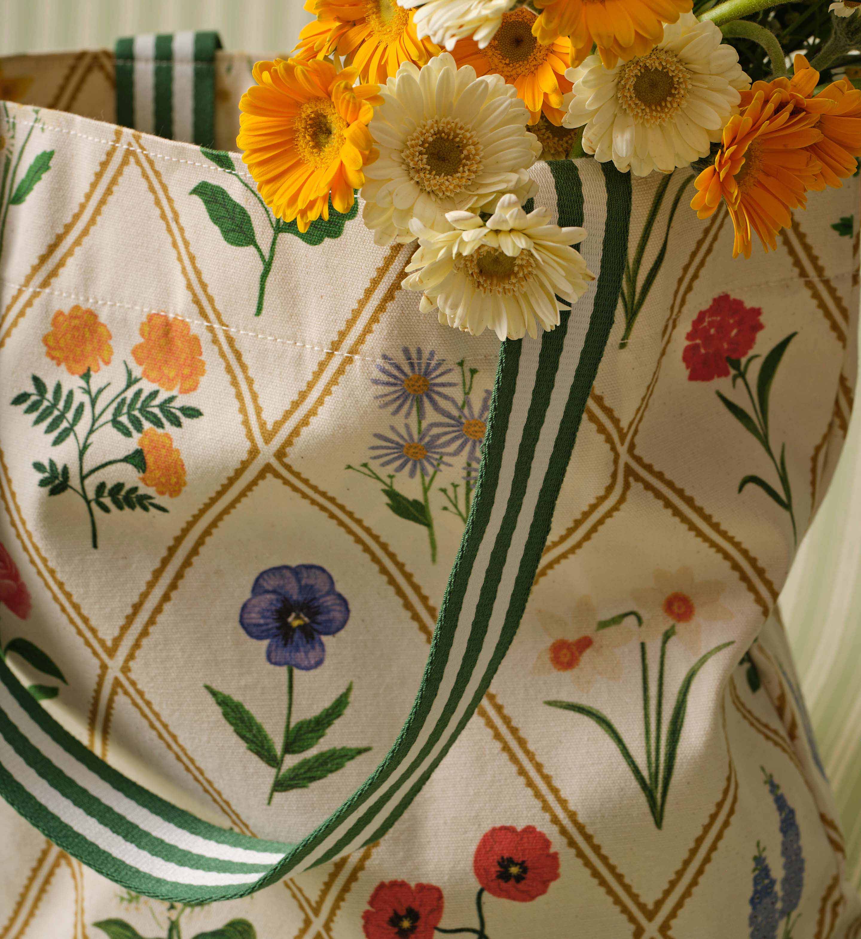 East West Canvas Tote Bag - Garden Study - Image 5