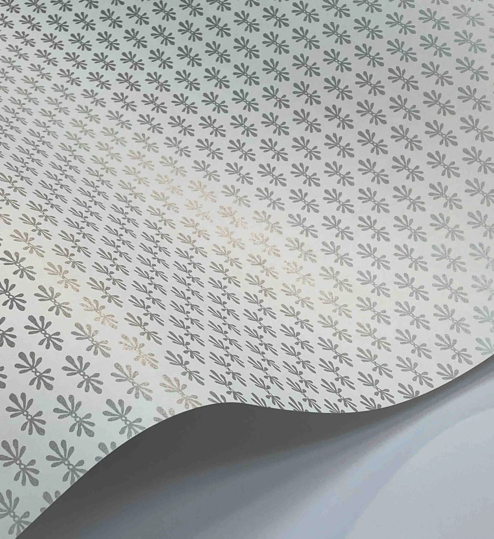 Petal Wallpaper - White & Metallic Silver - Image 4